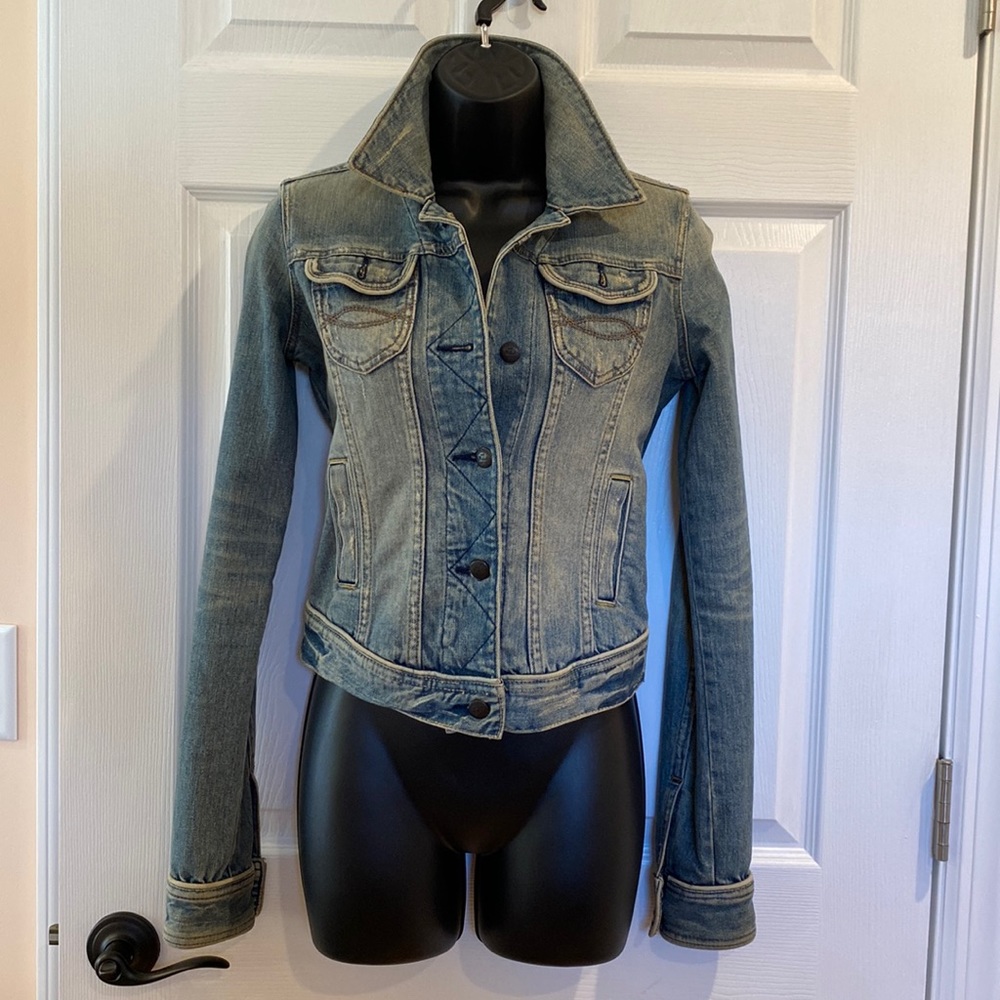 Abercrombie & Fitch jean jacket
